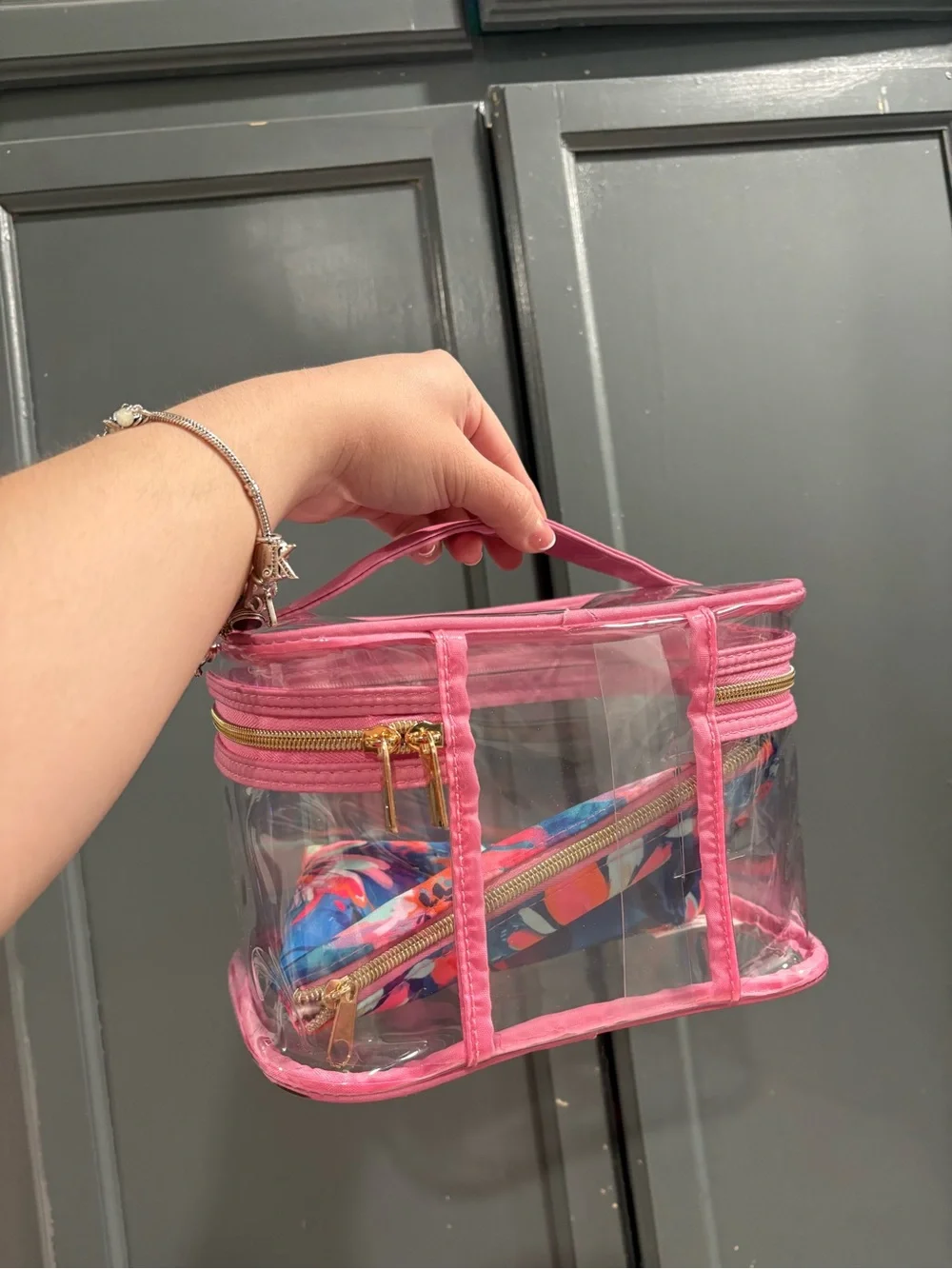 No Label clear cosmetic
